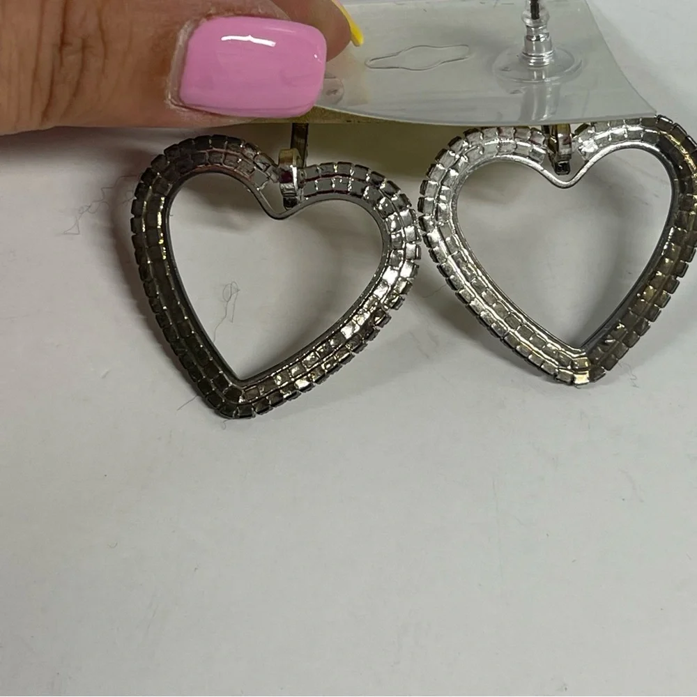 ♥️VALENTINES! NWT CRYSTAL HEART EARRINGS